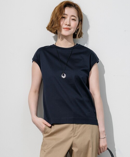 23区(ニジュウサンク)の「シルキータッチ フレンチスリーブ Tシャツ(Tシャツ/カットソー・レディース・グレー系/ベージュ系/ホワイト系/パイングリーン系/ピンク系/カーキ系/ダルブルー系/ブラック系/ネイビー系・38)」の7枚目の写真