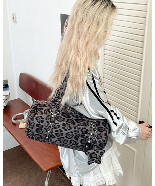 CHEER(チアー)の「スタッズライン・カモフラボストンバッグ(トートバッグ・レディース・カモフラージュ/パープル系その他・フリー)」の20枚目の写真