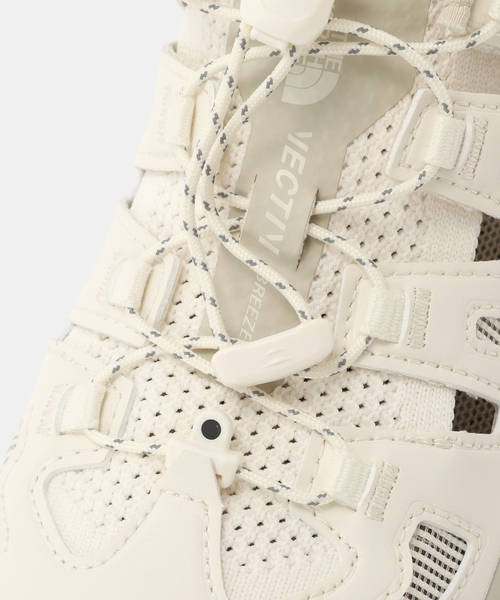 THE NORTH FACE（ザノースフェイス）の「THE NORTH FACE/ザ ノース フェイス VECTIV Breeze2（スニーカー・レディース・アイボリー・23cm/24cm/25cm）」の6枚目の写真