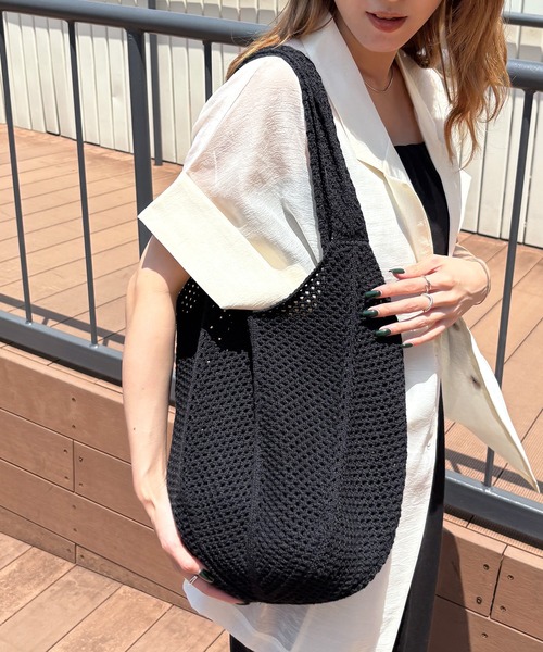 ISOOK(アイスー)の「【ISOOK / アイスー】クロシェ編みトートバッグ / ショルダーバッグ サマーニット カジュアル 大容量 A4サイズ収納可 ZOZOTOWN限定(トートバッグ・レディース・ブラック/アイボリー・FREE)」の12枚目の写真