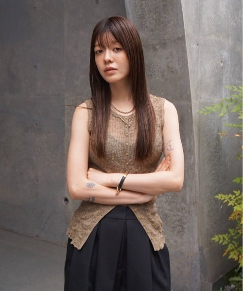 TODAYFUL（トゥデイフル）の「2way Sheer Knitvest（タンクトップ・レディース・ブルー系その他/オリーブ/アイボリー・FREE）」の18枚目の写真