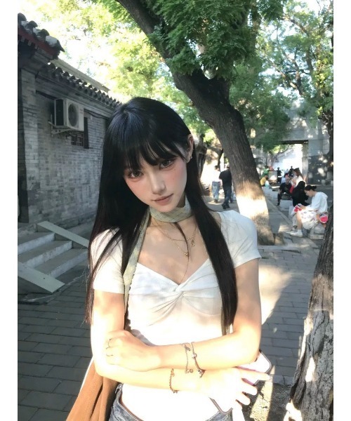 VEILA(ヴェイラ)の「ハートネックギャザー半袖カットソー(Tシャツ/カットソー・レディース・グレー/ホワイト/ブラック・フリー)」の4枚目の写真