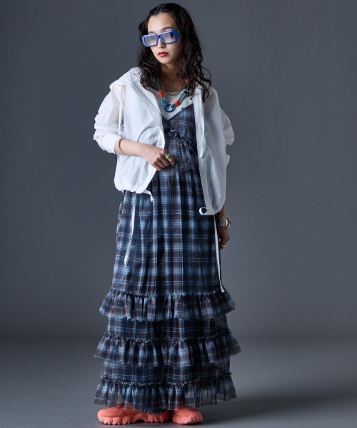 GEVS.（ジェイヴィス）の「シアーチェックキャミソールワンピース＜大きいサイズ有＞GEVS.（ワンピース・レディース・ピンク系/ブルー系・LL/L/M/5L/4L/3L）」の20枚目の写真