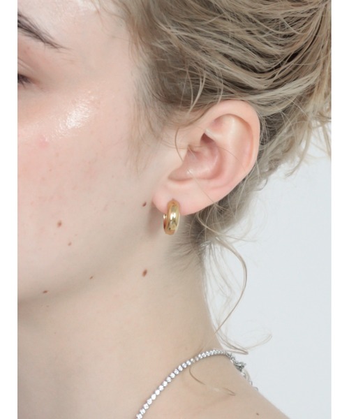 Bilan(ビラン)の「【BILAN】ワンタッチフープピアス(サージカルステンレス)(ピアス(両耳用)・レディース・シルバー/ゴールド・FREE)」の6枚目の写真