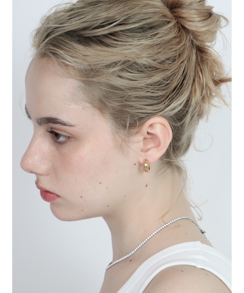 Bilan(ビラン)の「【BILAN】ワンタッチフープピアス(サージカルステンレス)(ピアス(両耳用)・レディース・シルバー/ゴールド・FREE)」の3枚目の写真