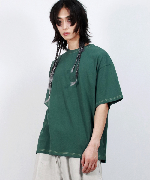 DEMARC（ドゥマーク）の「M OUTSTITCH BOXY SHORT SLEEVE TEE - khaki（Tシャツ/カットソー・メンズ・その他・MEDIUM/LARGE）」の2枚目の写真