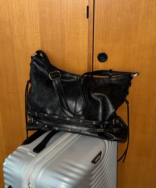 ORDINARY HOLIDAY（オーディナリー ホリデー）の「BELTED BIG BAG [RED]（ショルダーバッグ・レディース・その他・FREE）」の5枚目の写真