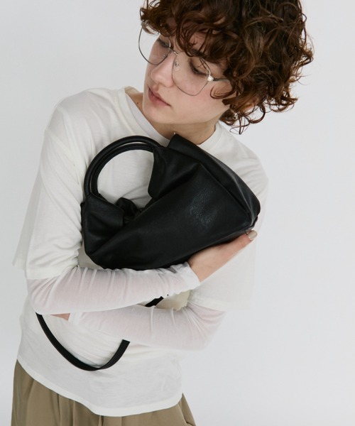 arholiday.standard（エーアールホリデースタンダード）の「2way ring handle gathered bag / 2WAYリングハンドルギャザーバッグ（ハンドバッグ・レディース・ブラウン/ブラック・FREE）」の3枚目の写真