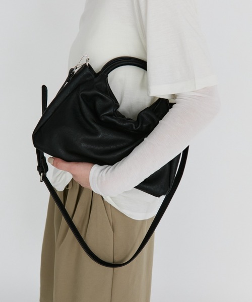 arholiday.standard（エーアールホリデースタンダード）の「2way ring handle gathered bag / 2WAYリングハンドルギャザーバッグ（ハンドバッグ・レディース・ブラウン/ブラック・FREE）」の7枚目の写真
