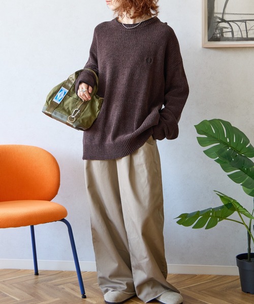 聯名款刺繡Logo圓領毛衣