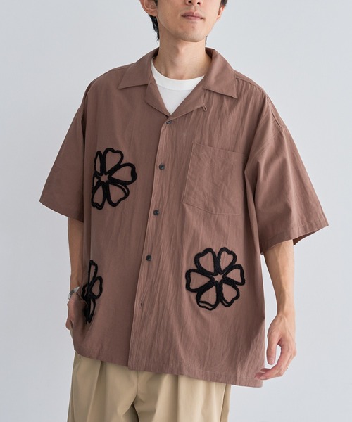 CRAFT STANDARD BOUTIQUE(クラフトスタンダードブティック)の「花柄オープンカラーシャツ(シャツ/ブラウス・メンズ・チャコールグレー/アイボリー/ブラウン・M/L)」の3枚目の写真