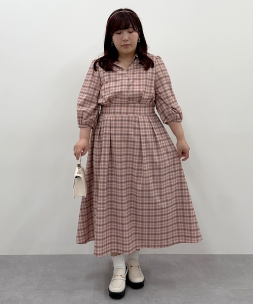 marun(マルン)の「<大きいサイズ>チェック柄スキッパーワンピース marun(ワンピース・レディース・ブラック系/ピンク系・L/4L/3L/LL/5L)」の10枚目の写真
