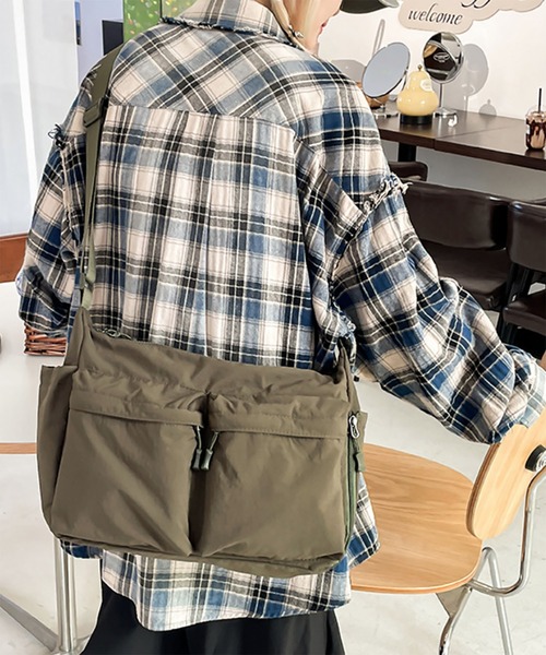 WESTBOY(ウエストボーイ)の「Y2K ツインポケット ナイロンショルダーバッグ WO26W2BG04(ショルダーバッグ・メンズ・グリーン/ブラック・FREE)」の8枚目の写真