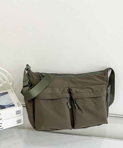 WESTBOY(ウエストボーイ)の「Y2K ツインポケット ナイロンショルダーバッグ WO26W2BG04(ショルダーバッグ・メンズ・グリーン/ブラック・FREE)」の19枚目の写真
