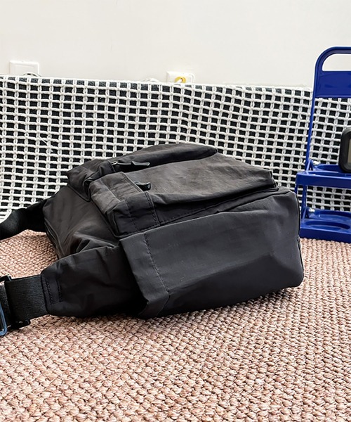 WESTBOY(ウエストボーイ)の「Y2K ツインポケット ナイロンショルダーバッグ WO26W2BG04(ショルダーバッグ・メンズ・グリーン/ブラック・FREE)」の20枚目の写真