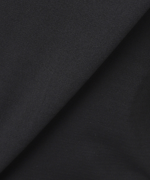 journal standard L'essage(ジャーナルスタンダードレサージュ)の「《接触冷感/ 手洗い可能》クールタッチVネックプルオーバー(ニット/セーター・レディース・ブラック系その他/ブラック/キャメル・FREE)」の11枚目の写真