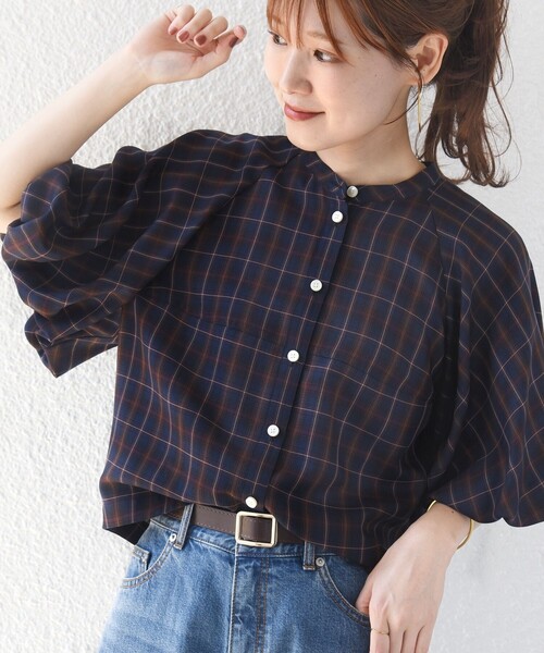 SHIPS(シップス)の「〈手洗い可能〉キュプラ混 タータン チェック ブラウス(シャツ/ブラウス・レディース・ネイビー/ベージュ系・ONE SIZE)」の1枚目の写真