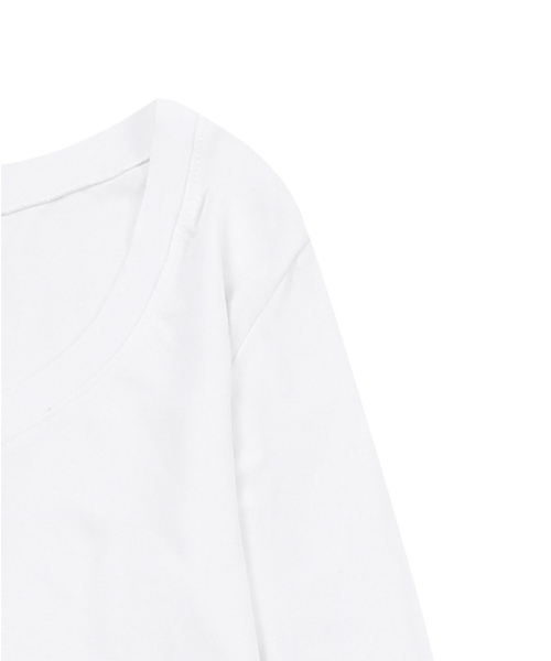 MUCENT（ムセント）の「トゥルアVネックロングスリーブTシャツ（3カラー）（Tシャツ/カットソー・レディース・ホワイト/ブラック/カーキ・FREE）」の6枚目の写真