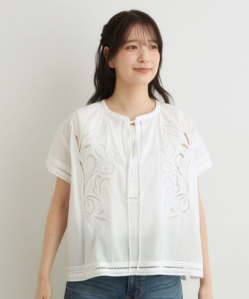 LAURA ASHLEY(ローラアシュレイ)の「【洗える/コットン100%】カットワークレースブラウス(シャツ/ブラウス・レディース・ブラック/オフホワイト・38)」の3枚目の写真