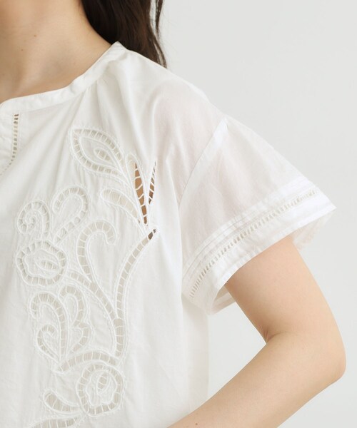 LAURA ASHLEY(ローラアシュレイ)の「【洗える/コットン100%】カットワークレースブラウス(シャツ/ブラウス・レディース・ブラック/オフホワイト・38)」の7枚目の写真