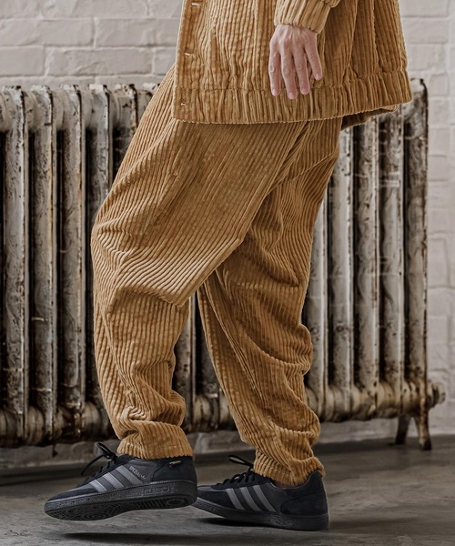 CAMBIO(カンビオ)の「mp15331- Wide Corduroy Balloon Pants コーデュロイバルーンパンツ(CAM26AW-023)(その他パンツ・メンズ・ブラック/ベージュ/ブラウン・S/M/L)」の11枚目の写真