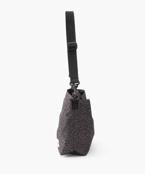 Drifter(ドリフター)の「《WEB限定追加3》【Drifter/ドリフター】CARRY ALL BAG レオパード(ショルダーバッグ・レディース・ブラック系その他/ホワイト×ホワイト・FREE)」の20枚目の写真