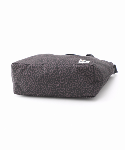 Drifter(ドリフター)の「《WEB限定追加3》【Drifter/ドリフター】CARRY ALL BAG レオパード(ショルダーバッグ・レディース・ブラック系その他/ホワイト×ホワイト・FREE)」の22枚目の写真