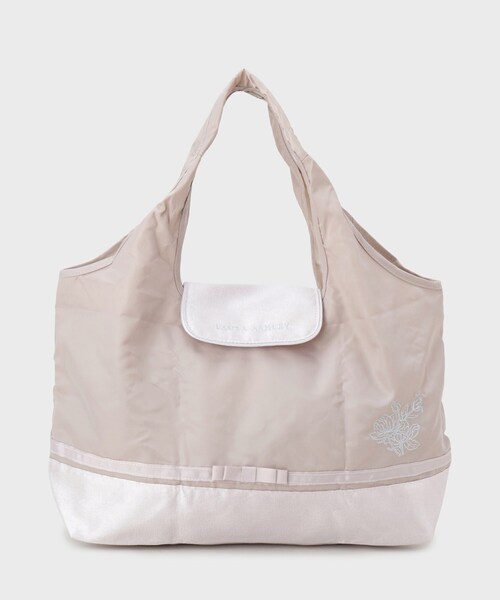 LAURA ASHLEY(ローラアシュレイ)の「【A4収納可/セレモニー/サブバッグにおすすめ】ゴスフォード柄 パッカブルトートバッグ(エコバッグ/サブバッグ・レディース・ベビーピンク/ネイビー・00)」の1枚目の写真