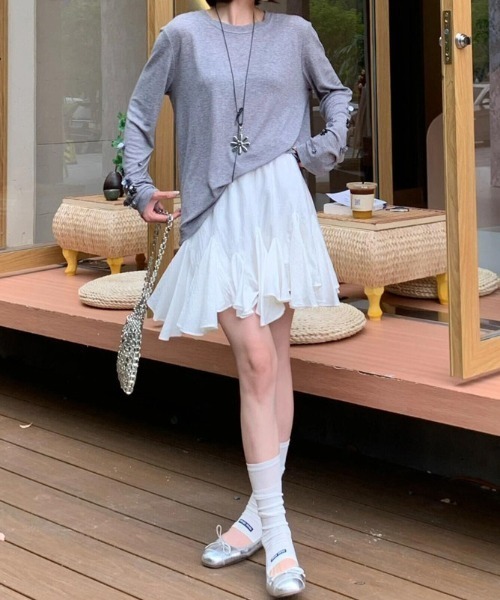 Vipoa(ヴィポア)の「Fairy frill mini skirt(スカート・レディース・ブラック/ホワイト・FREE)」の11枚目の写真