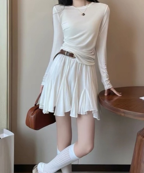 Vipoa(ヴィポア)の「Fairy frill mini skirt(スカート・レディース・ブラック/ホワイト・FREE)」の16枚目の写真