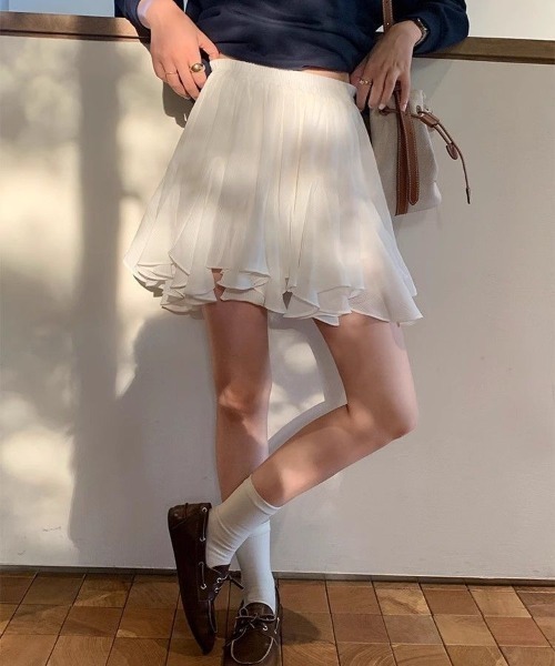 Vipoa(ヴィポア)の「Fairy frill mini skirt(スカート・レディース・ブラック/ホワイト・FREE)」の22枚目の写真