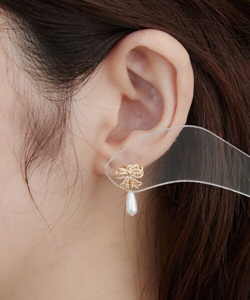 couture brooch(クチュールブローチ)の「リボンパール調ピアス(ピアス(両耳用)・レディース・ゴールド・00)」の4枚目の写真
