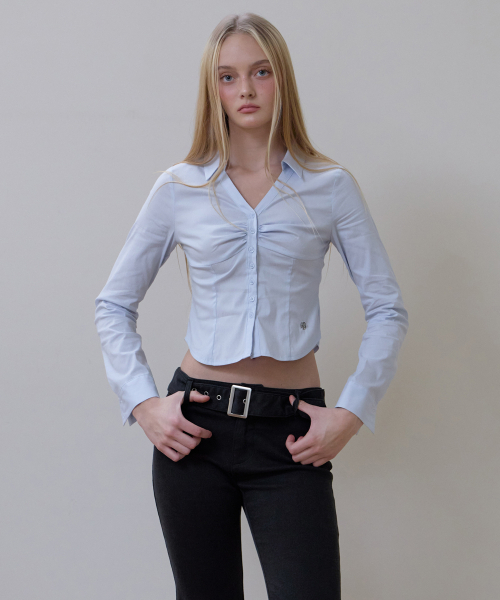 ROSEFRANTZ（ロゼフランツ）の「Ruched Front Slim Shirt [Sky Blue]（シャツ/ブラウス・レディース・スカイブルー・SMALL/MEDIUM）」の3枚目の写真