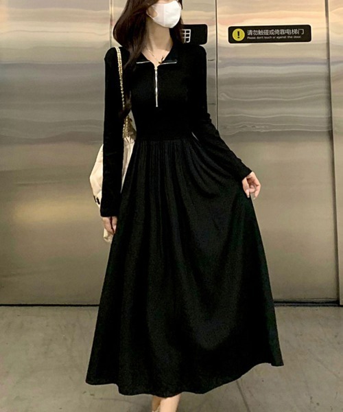 Flugge(フラッジー)の「タイトフレアロングワンピース(ワンピース・レディース・ブラック・MEDIUM/LARGE)」の4枚目の写真
