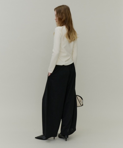 Plumel(プルメル)の「Front Gathered Knit Cardigan / フロントギャザーカーディガン(カーディガン/ボレロ・レディース・アイボリー/チャコールグレー/ブラック・MEDIUM)」の22枚目の写真