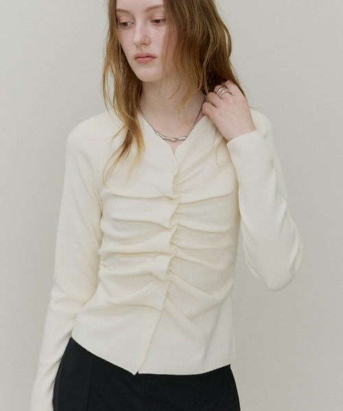 Plumel(プルメル)の「Front Gathered Knit Cardigan / フロントギャザーカーディガン(カーディガン/ボレロ・レディース・アイボリー/チャコールグレー/ブラック・MEDIUM)」の12枚目の写真