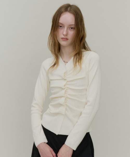Plumel(プルメル)の「Front Gathered Knit Cardigan / フロントギャザーカーディガン(カーディガン/ボレロ・レディース・アイボリー/チャコールグレー/ブラック・MEDIUM)」の17枚目の写真