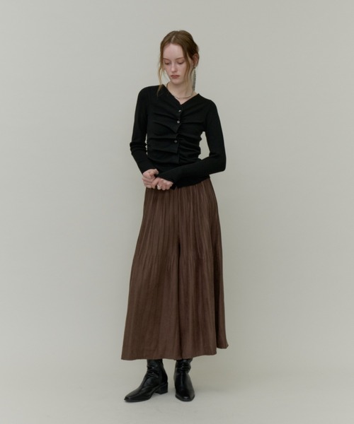 Plumel(プルメル)の「Front Gathered Knit Cardigan / フロントギャザーカーディガン(カーディガン/ボレロ・レディース・アイボリー/チャコールグレー/ブラック・MEDIUM)」の8枚目の写真