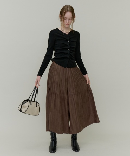 Plumel(プルメル)の「Front Gathered Knit Cardigan / フロントギャザーカーディガン(カーディガン/ボレロ・レディース・アイボリー/チャコールグレー/ブラック・MEDIUM)」の9枚目の写真