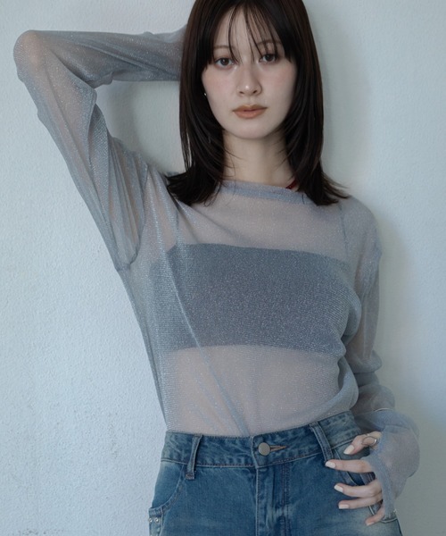 VACANCY(ヴァカンシー)の「【VACANCY公式】ラメクルーシアートップス(Tシャツ/カットソー・レディース・ライトグレー/ブラック/ブラウン/パープル/ブルー・FREE)」の18枚目の写真