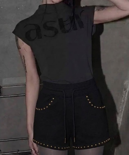 SHEPP(シープ)の「【26年秋冬新作】スタッズデザインスエードショートパンツ(その他パンツ・レディース・ブラック/ブラウン・M/L)」の16枚目の写真