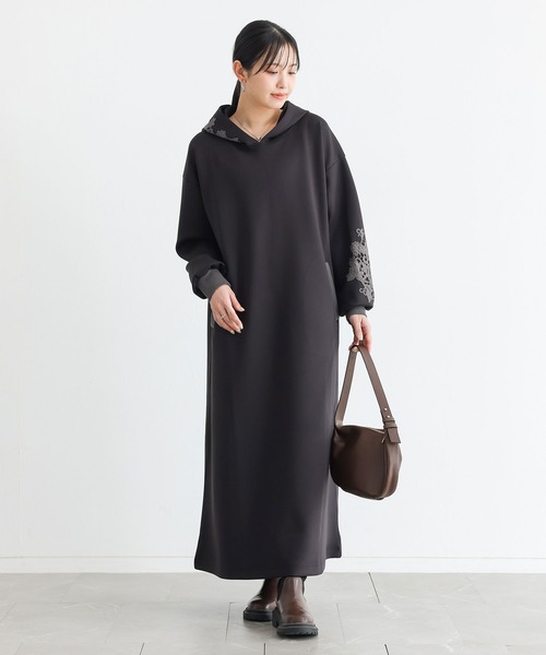 n'OrLABEL(ノアールレーベル)の「モチーフレース付フードワンピース(ワンピース・レディース・カーキ/ブラック/ブルーグリーン・FREE)」の8枚目の写真