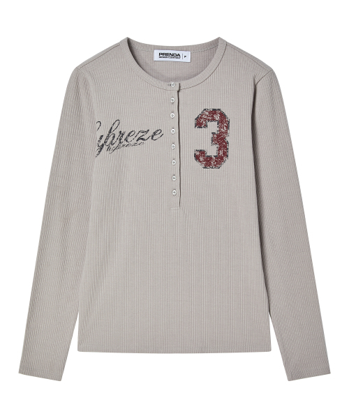 PRENDA(プレンダ)の「NUMBER 3 ヘンリーネック長袖 ライトグレー(Tシャツ/カットソー・レディース・その他・FREE)」の4枚目の写真
