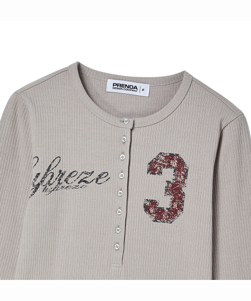 PRENDA(プレンダ)の「NUMBER 3 ヘンリーネック長袖 ライトグレー(Tシャツ/カットソー・レディース・その他・FREE)」の5枚目の写真