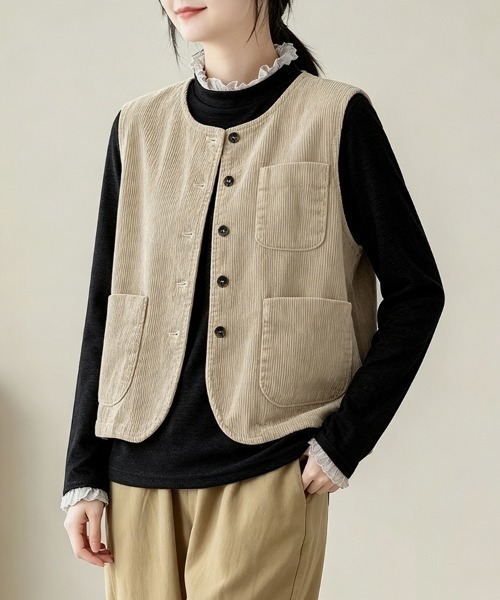 ReRe(リリ)の「コーデュロイノーカラーベスト(ベスト・レディース・ワインレッド/ベージュ/ダークブラウン・MEDIUM/X-LARGE/LARGE)」の8枚目の写真