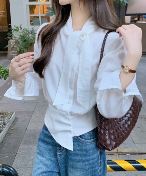 Aelina(エリナ)の「リボンショート長袖シャツ(シャツ/ブラウス・レディース・ホワイト・FREE)」の14枚目の写真
