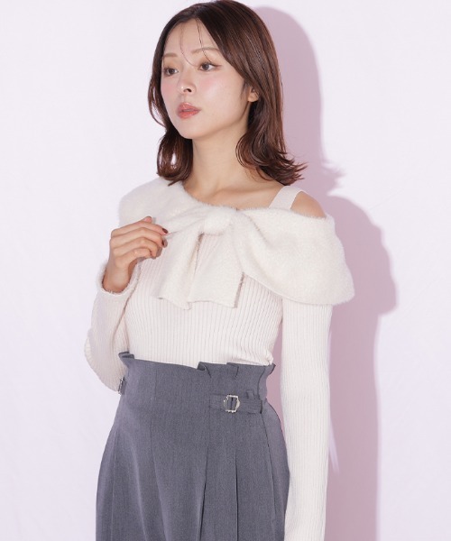JILL by JILL STUART(ジルバイジルスチュアート)の「フェザーアシメリボンニット(ニット/セーター・レディース・ブラック/ピンク/ホワイト・FREE)」の3枚目の写真