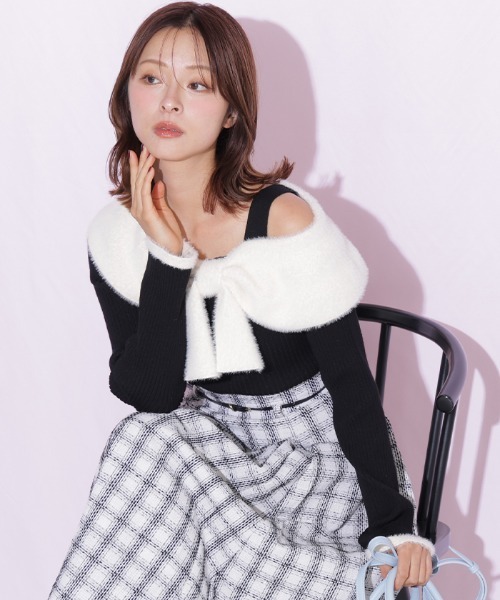 JILL by JILL STUART(ジルバイジルスチュアート)の「フェザーアシメリボンニット(ニット/セーター・レディース・ブラック/ピンク/ホワイト・FREE)」の4枚目の写真