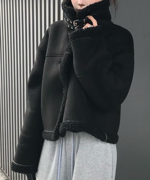 semplice(センプリチェ)の「ショートコート【韓国ファッション】(その他アウター・レディース・ブラック/ブラウン・F)」の7枚目の写真