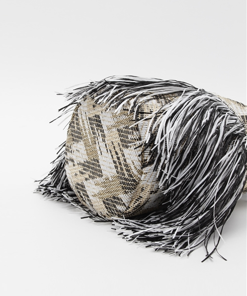 SOLPRESA（ソルプレーサ）の「【SOLPRESA】カラーフリンジバケツ型ショルダー（ショルダーバッグ・レディース・ブラック/ベージュ・FREE）」の7枚目の写真